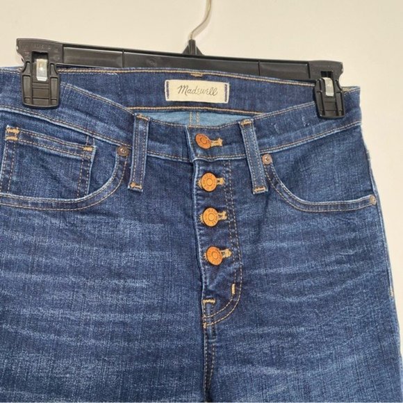 Madewell 9" Mid-Rise Skinny Jeans in Hayes Wash Button-Front Edition - Picture 7 of 12